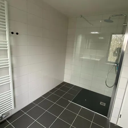 Restyled House With Two Bathrooms, Breda At 10 Km Oosterhout (North Brabant)