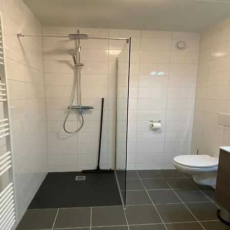 Restyled House With Two Bathrooms, Breda At 10 Km Сasa de vacaciones *