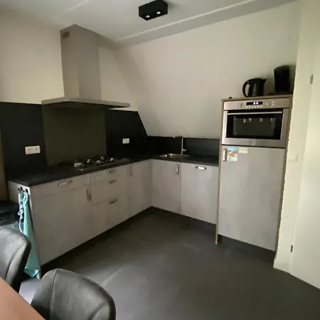 Сasa de vacaciones Restyled House With Two Bathrooms, Breda At 10 Km *