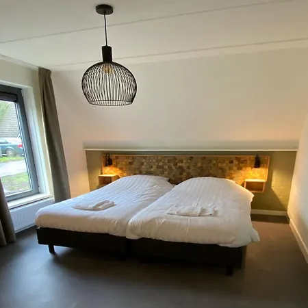 Restyled House With Two Bathrooms, Breda At 10 Km Сasa de vacaciones Oosterhout (North Brabant)
